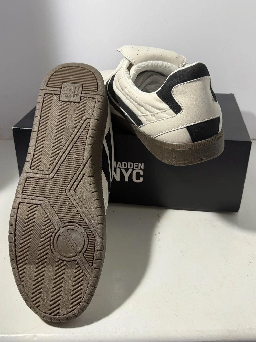 Men's Cream and Black Low-Top Steve Madden Sneakers
